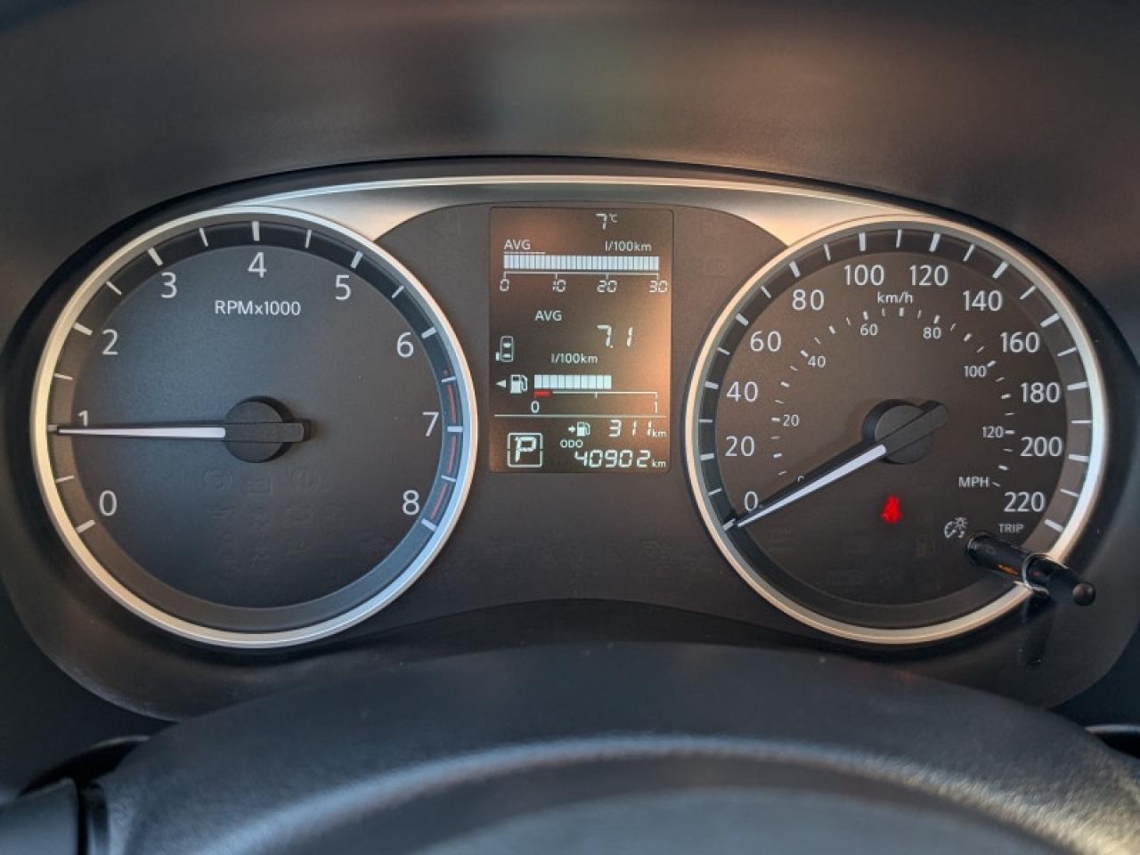 2024 Nissan Kicks S  **BLIND SPOT - APPLE CP** Photo