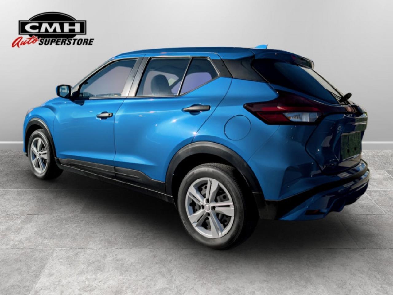 2024 Nissan Kicks S  **BLIND SPOT - APPLE CP** Photo2