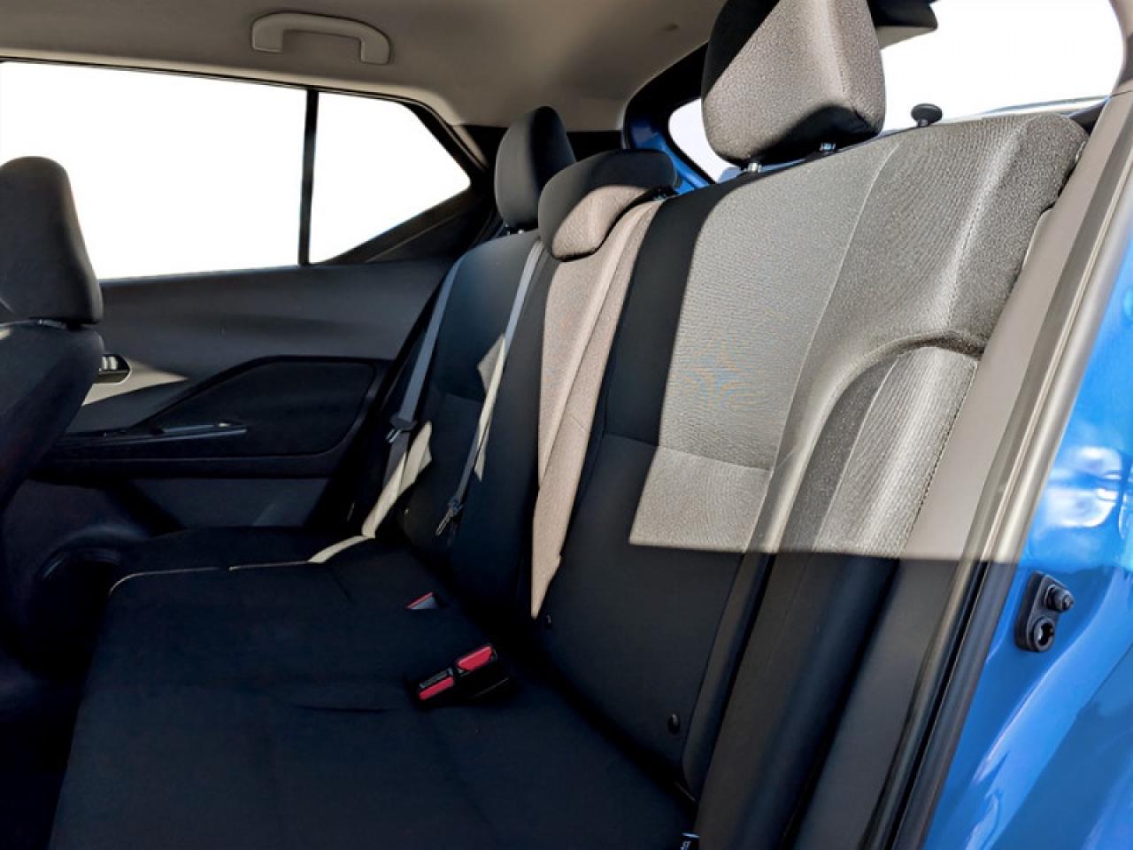 2024 Nissan Kicks S  **BLIND SPOT - APPLE CP** Photo