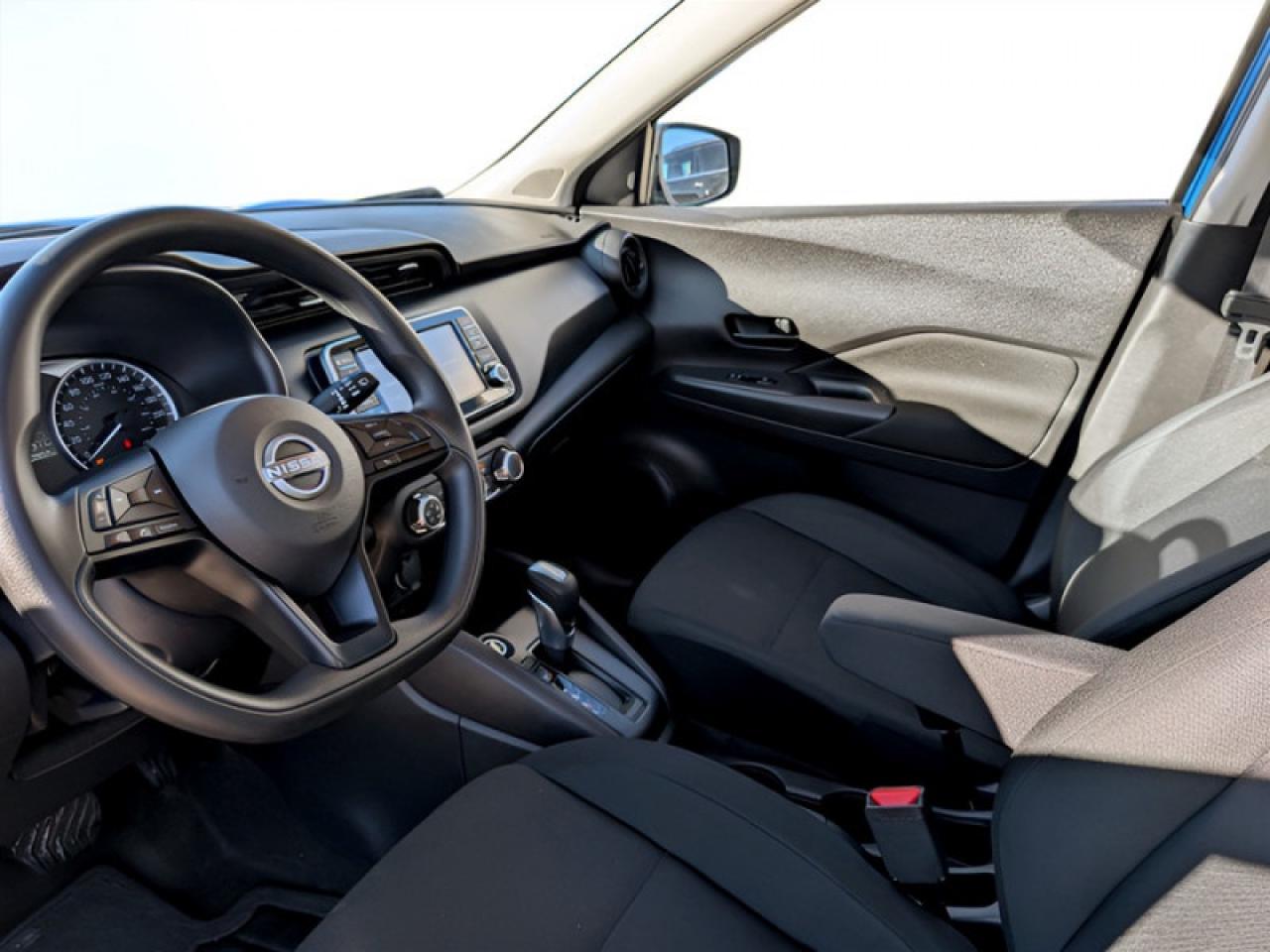 2024 Nissan Kicks S  **BLIND SPOT - APPLE CP** Photo