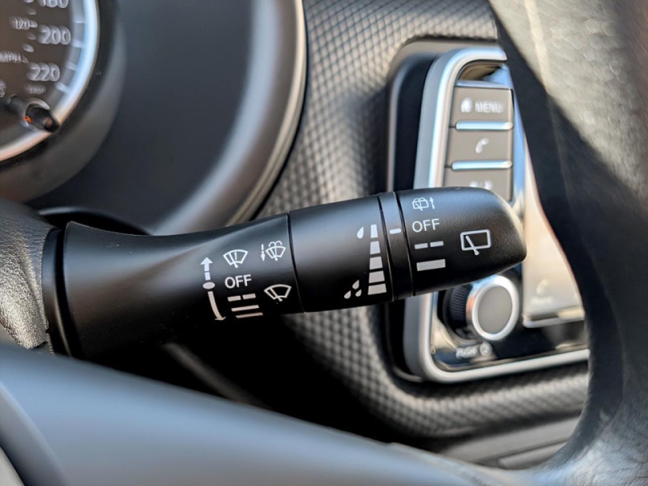 2024 Nissan Kicks S  **BLIND SPOT - APPLE CP** Photo