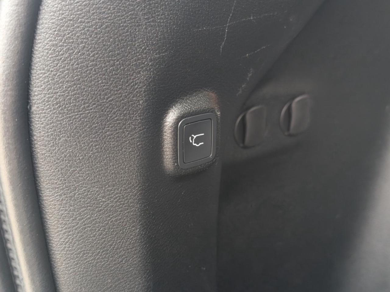 2019 Jeep Cherokee Trailhawk Elite  **TECH + SAFETYTEC GROUP** Photo