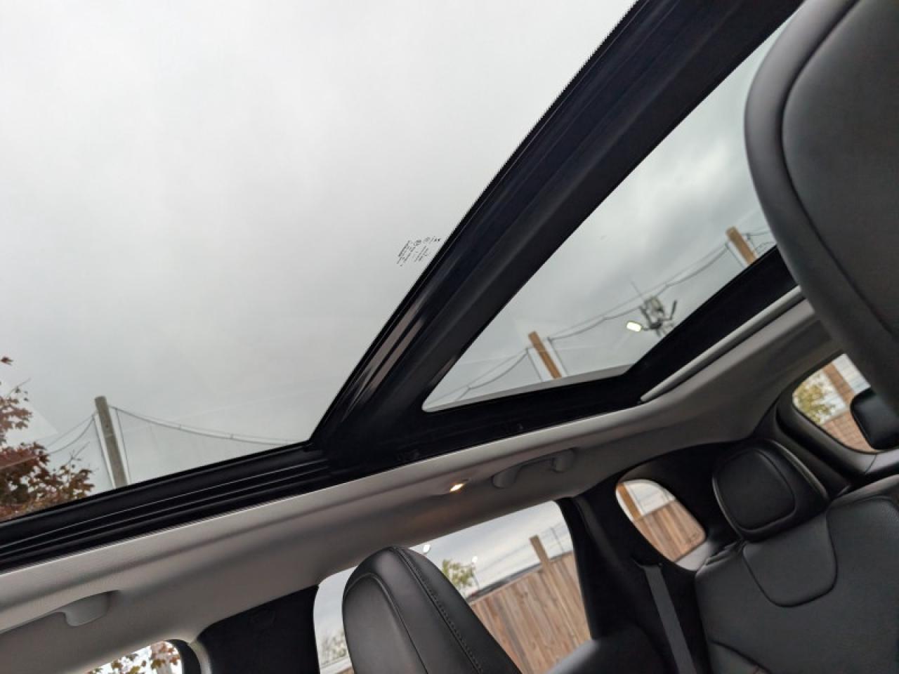 2019 Jeep Cherokee Trailhawk Elite  **TECH + SAFETYTEC GROUP** Photo