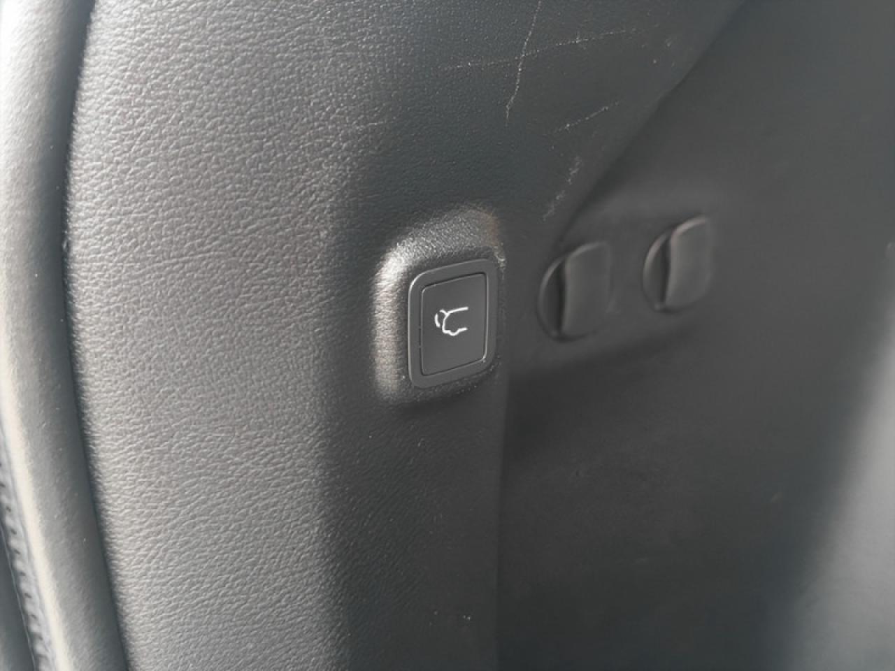 2019 Jeep Cherokee Trailhawk Elite  **TECH + SAFETYTEC GROUP** Photo