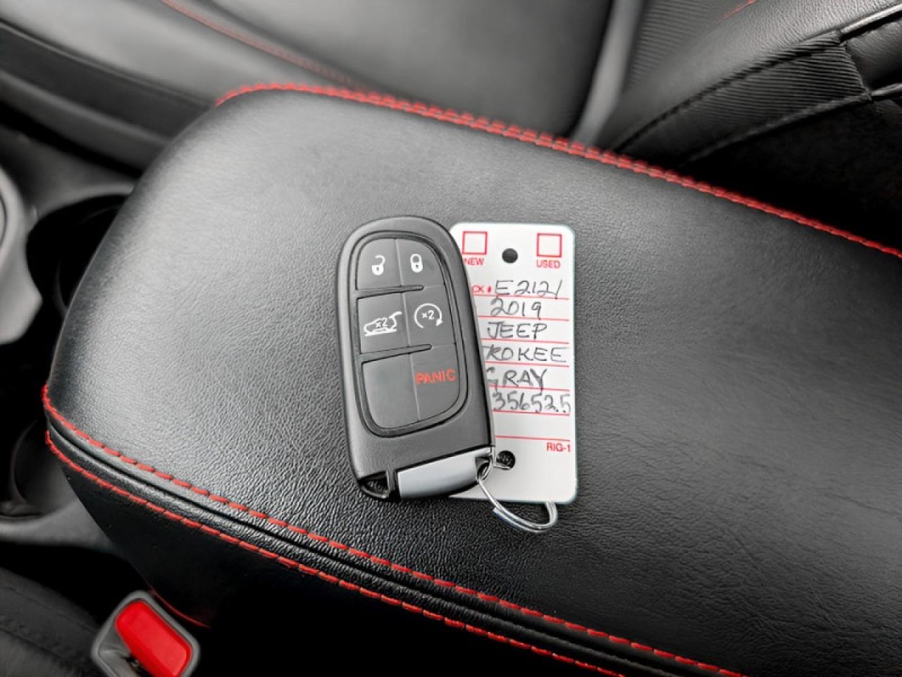 2019 Jeep Cherokee Trailhawk Elite  **TECH + SAFETYTEC GROUP** Photo