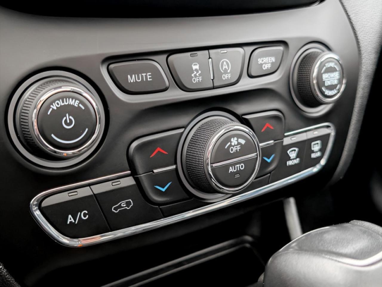 2019 Jeep Cherokee Trailhawk Elite  **TECH + SAFETYTEC GROUP** Photo