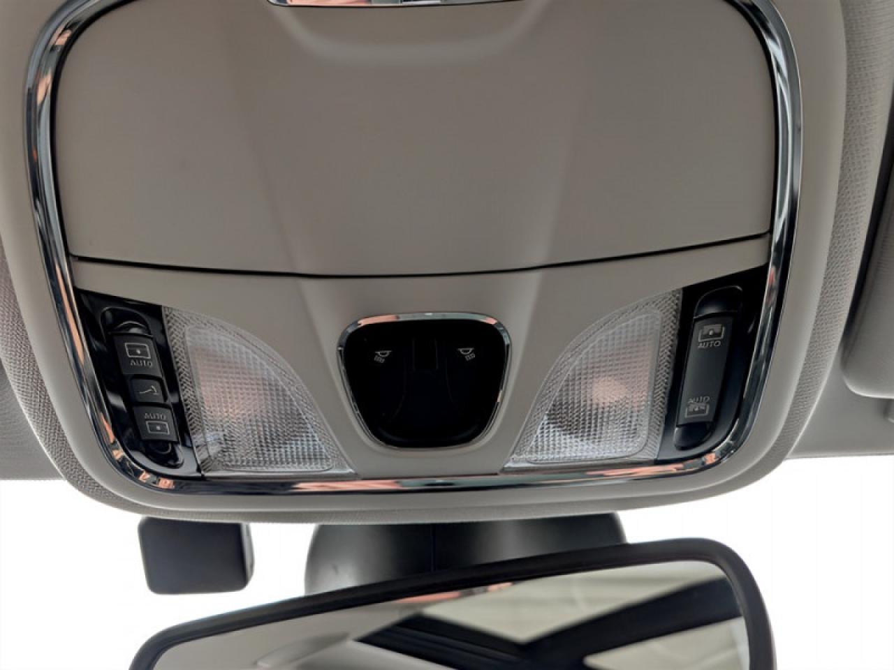 2019 Jeep Cherokee Trailhawk Elite  **TECH + SAFETYTEC GROUP** Photo