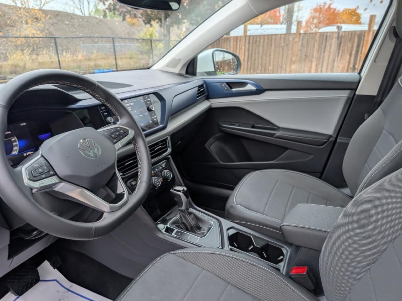 2024 Volkswagen Taos Comfortline w/Sunroof Pkg  **HTD SW - ROOF** Photo