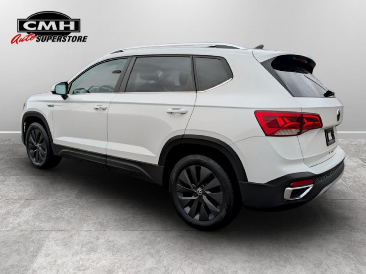 2024 Volkswagen Taos Comfortline w/Sunroof Pkg  **HTD SW - ROOF** Photo2