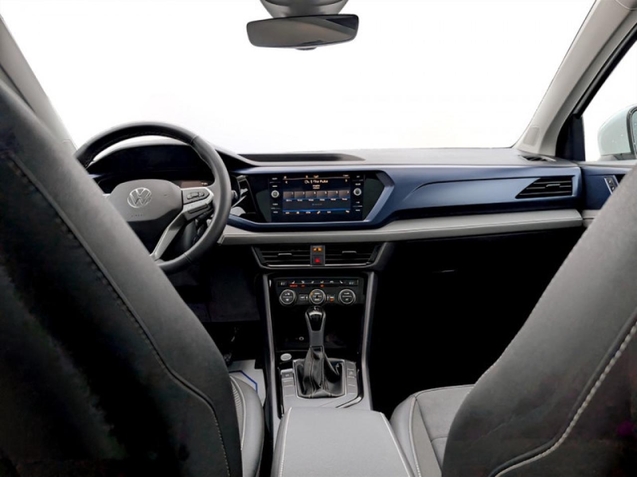 2024 Volkswagen Taos Comfortline w/Sunroof Pkg  **HTD SW - ROOF** Photo