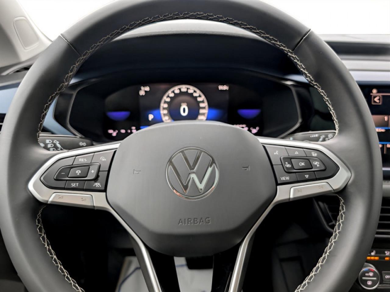 2024 Volkswagen Taos Comfortline w/Sunroof Pkg  **HTD SW - ROOF** Photo