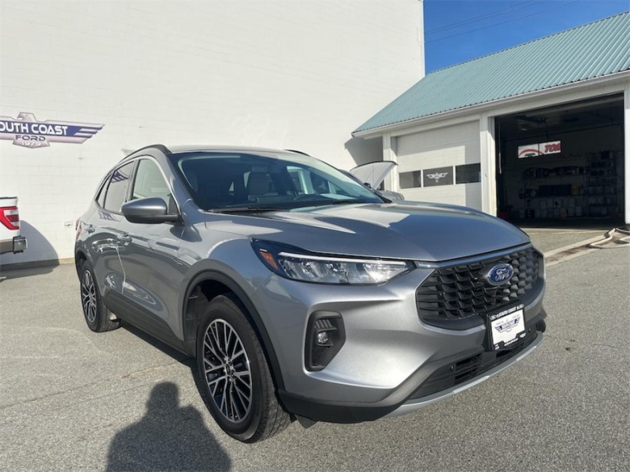 2023 Ford Escape PHEV  - Hybrid - Low Mileage Photo5