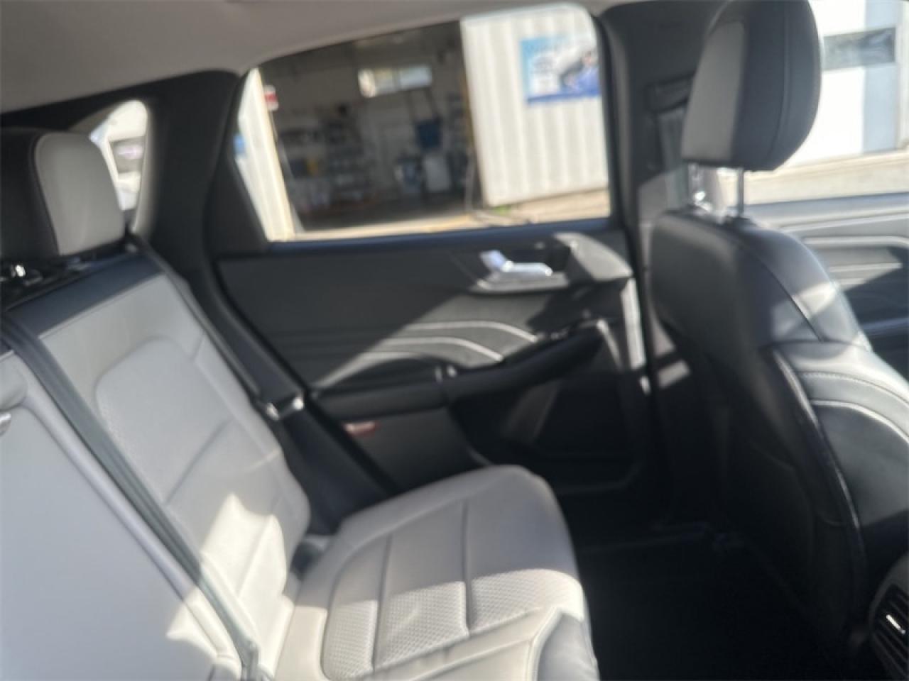 2023 Ford Escape PHEV  - Hybrid - Low Mileage Photo5