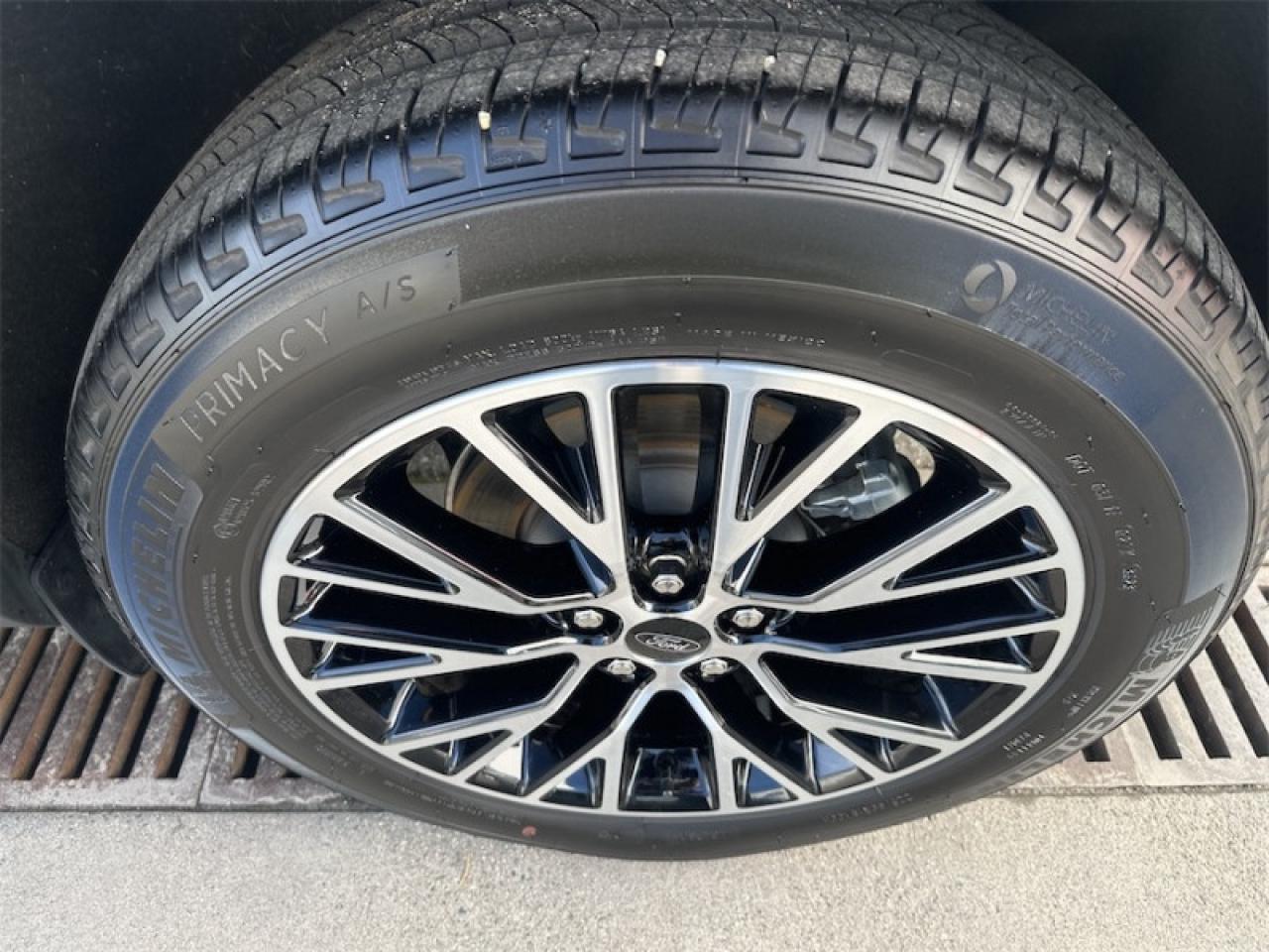 2023 Ford Escape PHEV  - Hybrid - Low Mileage Photo5