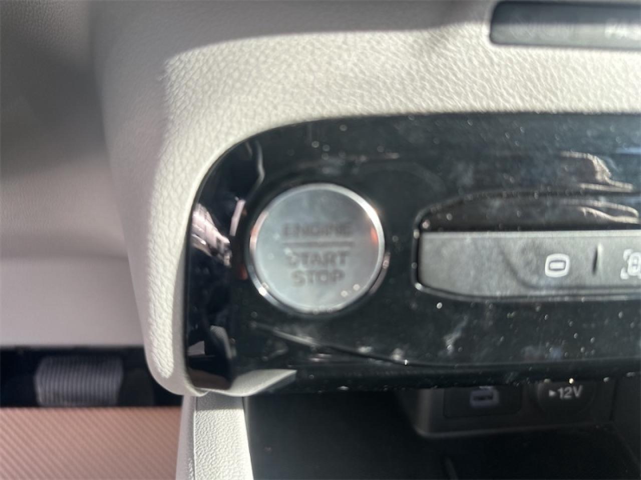 2023 Ford Escape PHEV  - Hybrid - Low Mileage Photo5