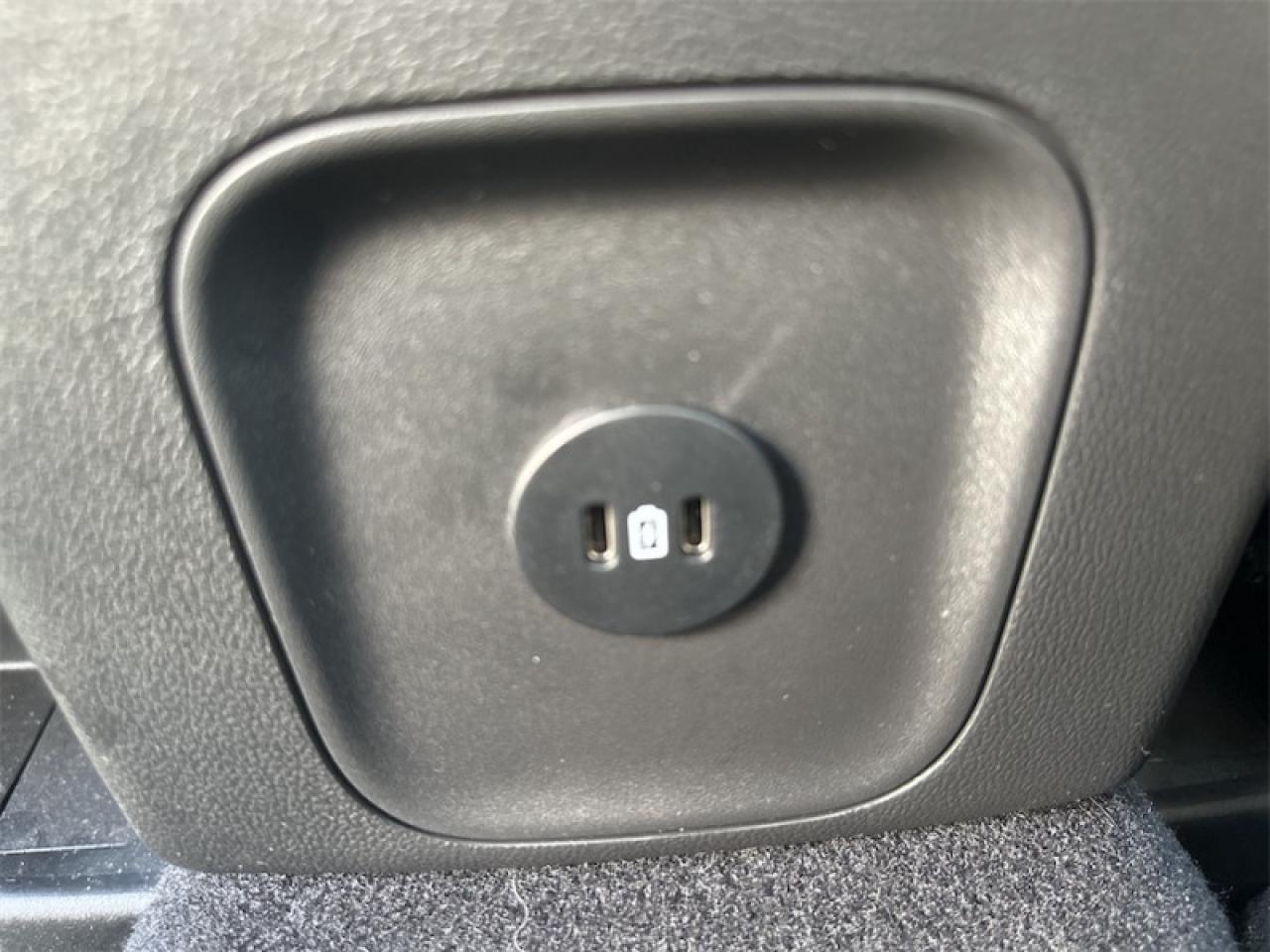 2023 Ford Escape PHEV  - Hybrid - Low Mileage Photo5