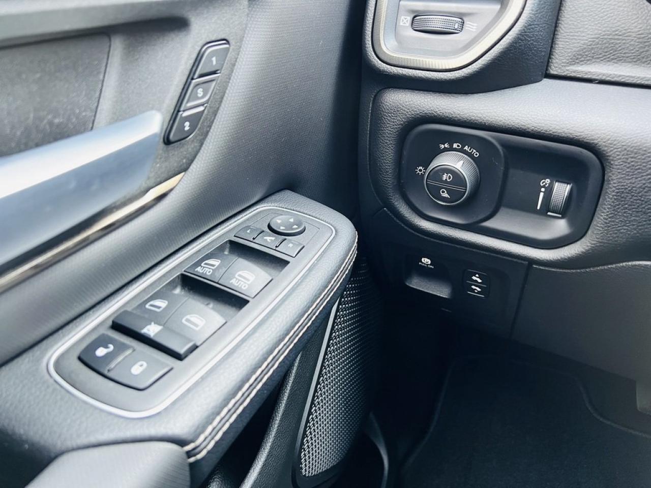 2023 RAM 1500 SPORT Photo