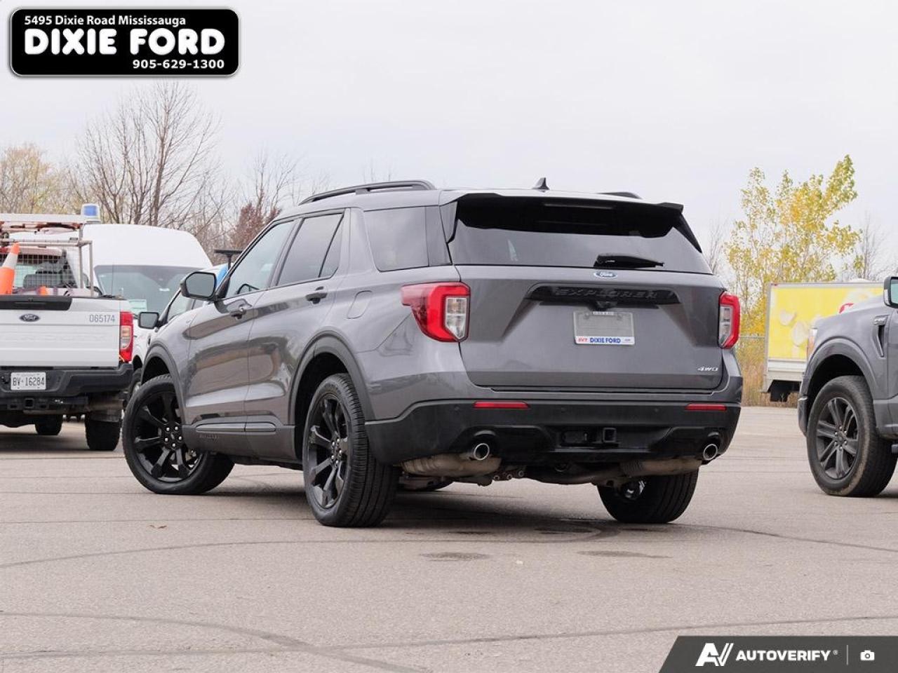 2023 Ford Explorer ST-Line Photo3
