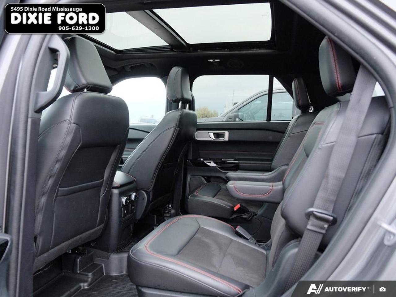 2023 Ford Explorer ST-Line Photo