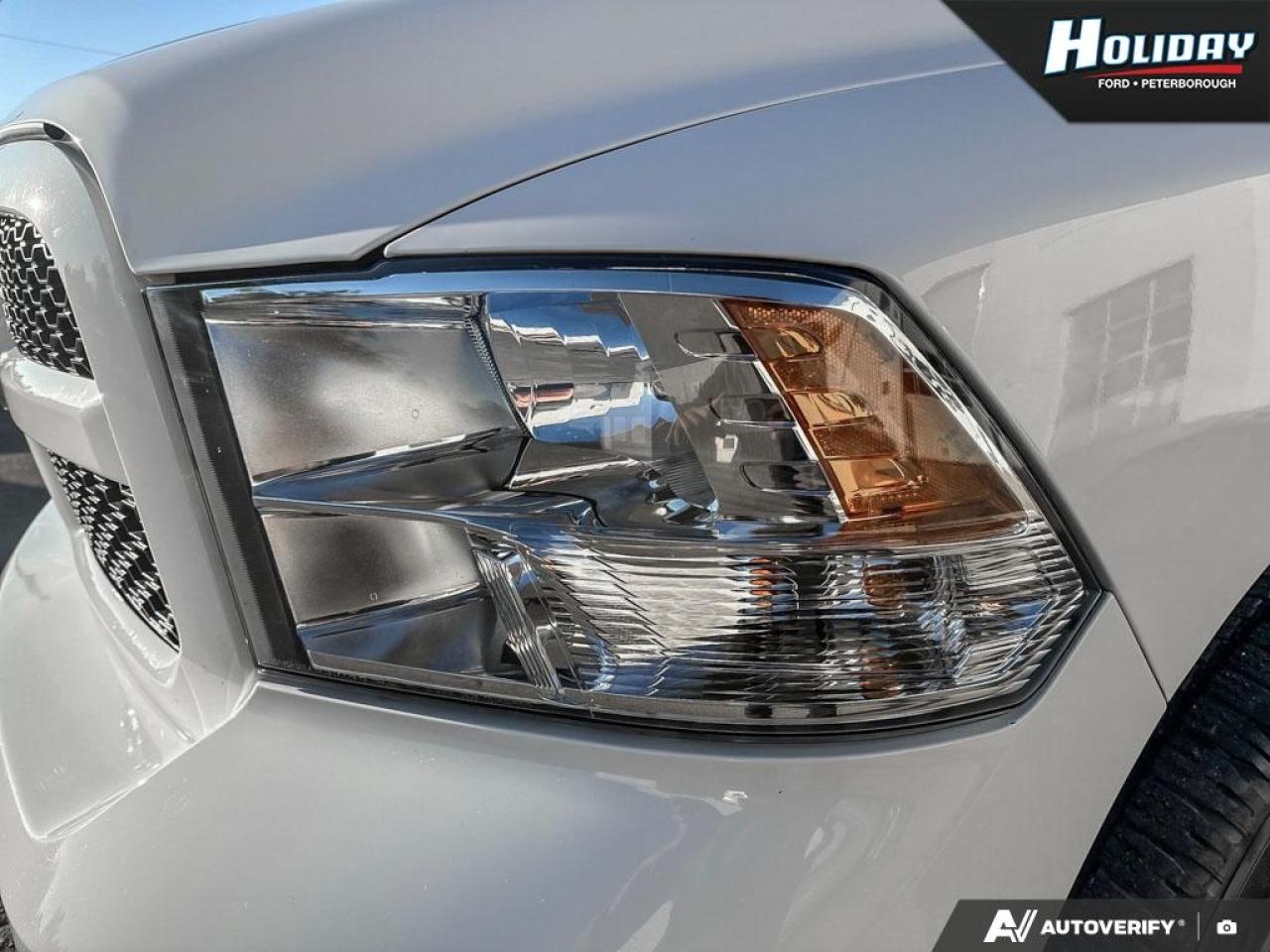 2023 RAM 1500 Classic EXPRESS Photo