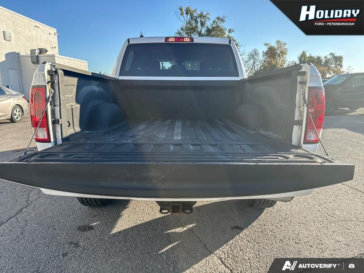 2023 RAM 1500 Classic EXPRESS Photo