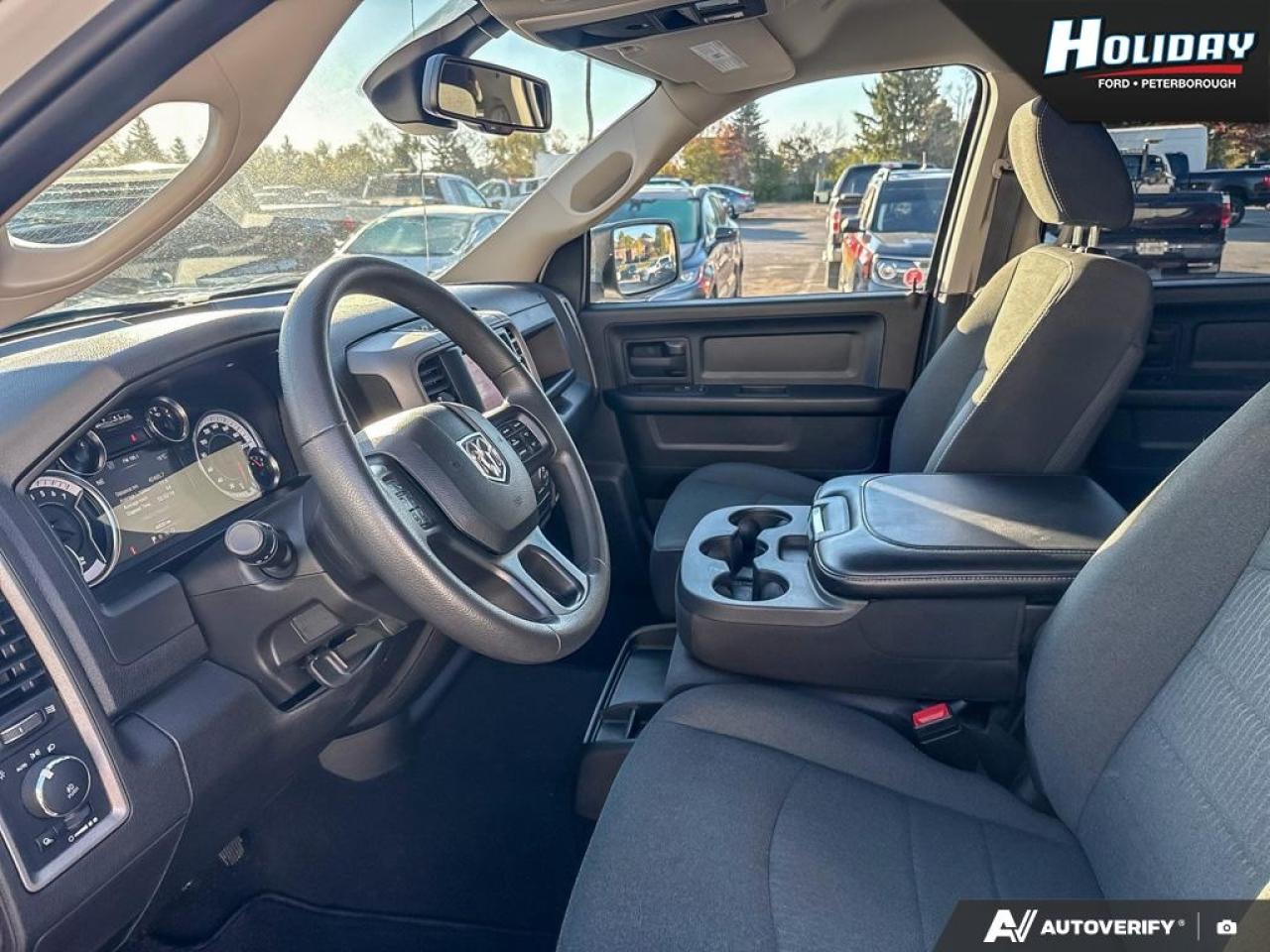 2023 RAM 1500 Classic EXPRESS Photo