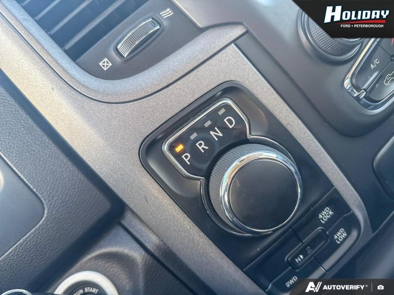 2023 RAM 1500 Classic EXPRESS Photo