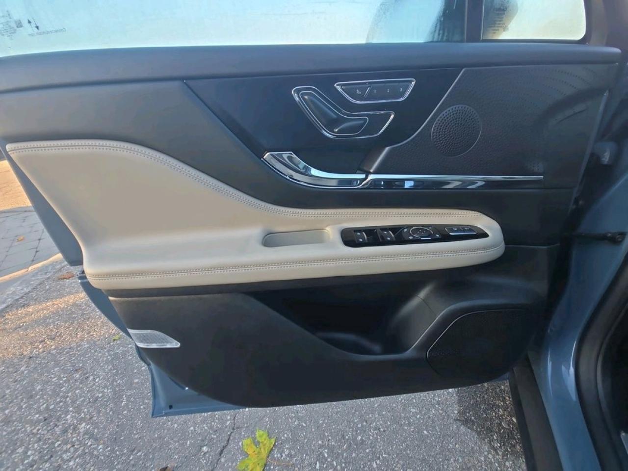 2025 Lincoln Corsair GT, AWD, 2.5L HYBRID, 301A PACKAGE! Photo