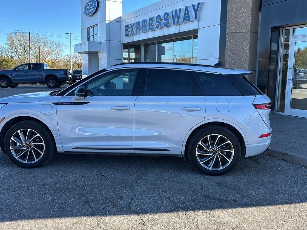 2025 Lincoln Corsair GT, AWD, 2.5L HYBRID,LEATHER, MOONROOD, 360-CAMERA Photo