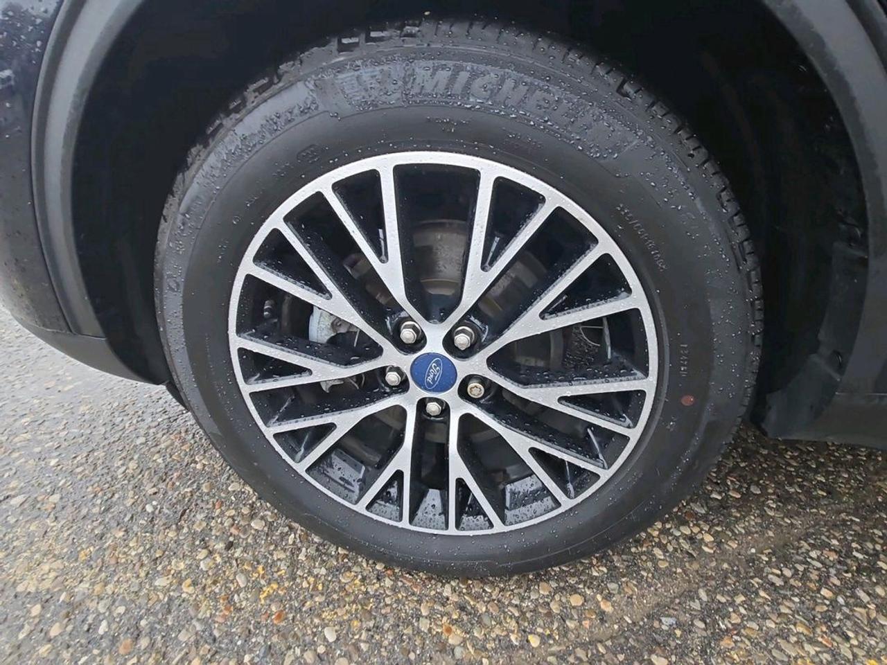 2021 Ford Escape SE, PLUG-IN-HYBRID! REAR CAMERA, REMOTE START! Photo