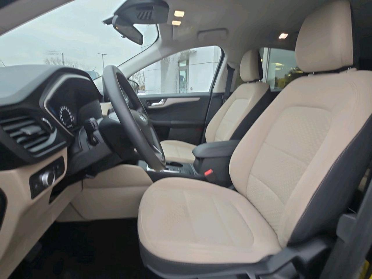 2021 Ford Escape SE, PLUG-IN-HYBRID! REAR CAMERA, REMOTE START! Photo