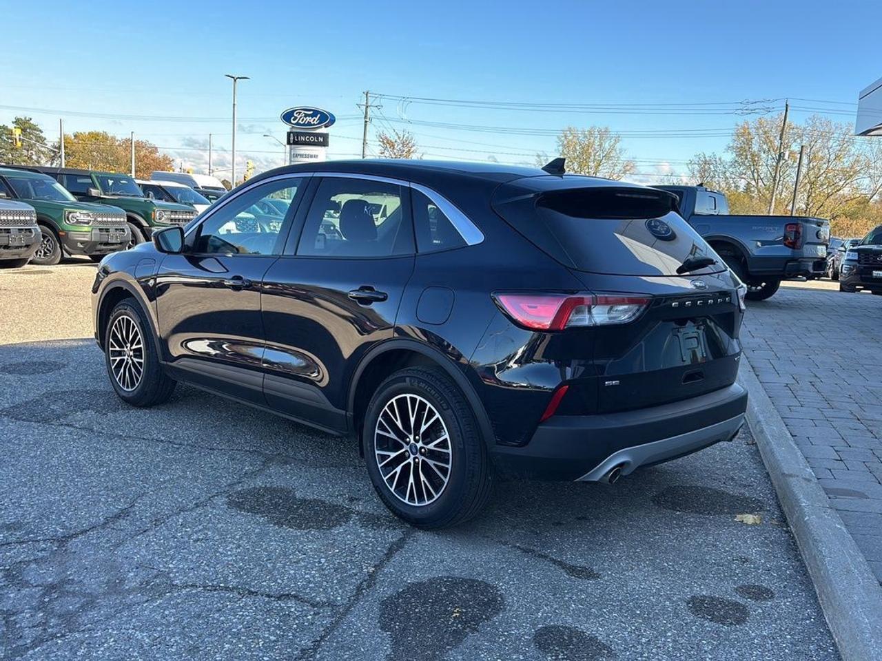 2021 Ford Escape SE, PLUG-IN-HYBRID! REAR CAMERA, REMOTE START! Photo