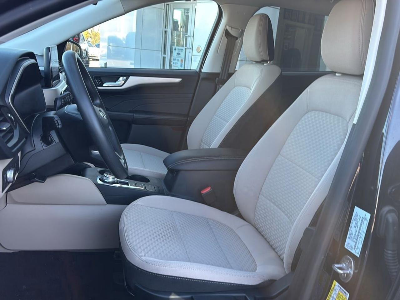 2021 Ford Escape SE, PLUG-IN-HYBRID! REAR CAMERA, REMOTE START! Photo