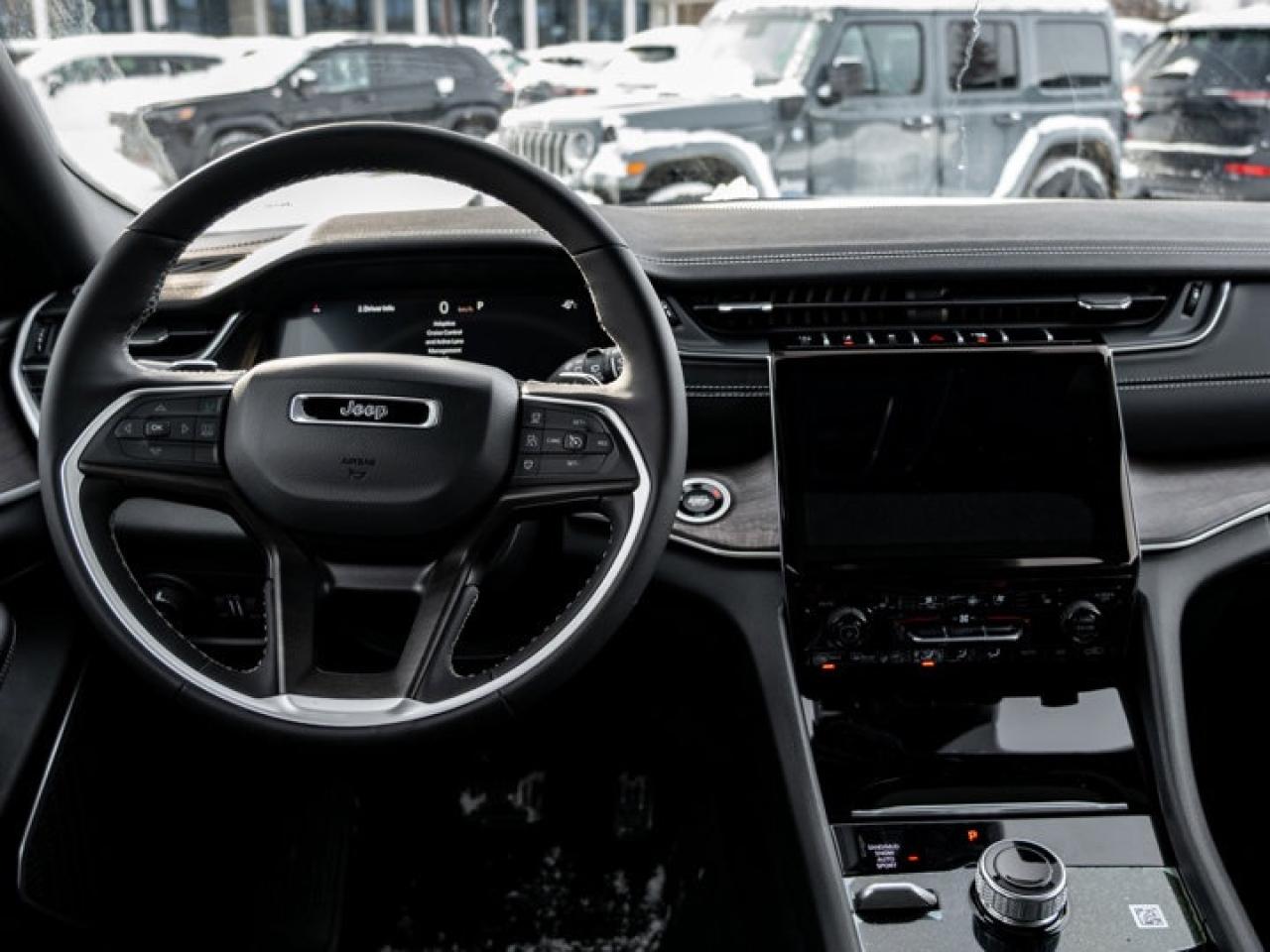 2025 Jeep Grand Cherokee L Limited Photo2