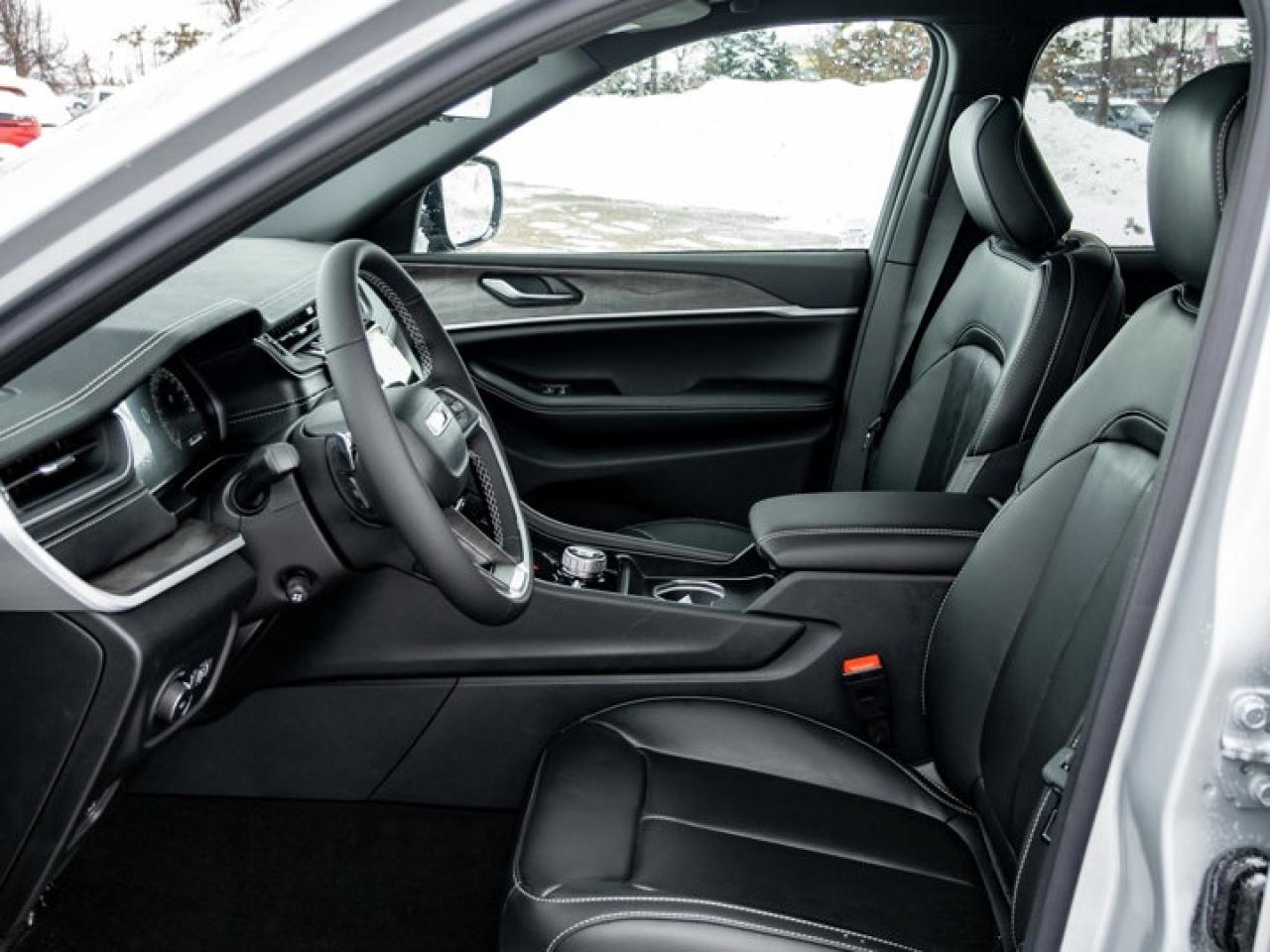 2025 Jeep Grand Cherokee L Limited Photo