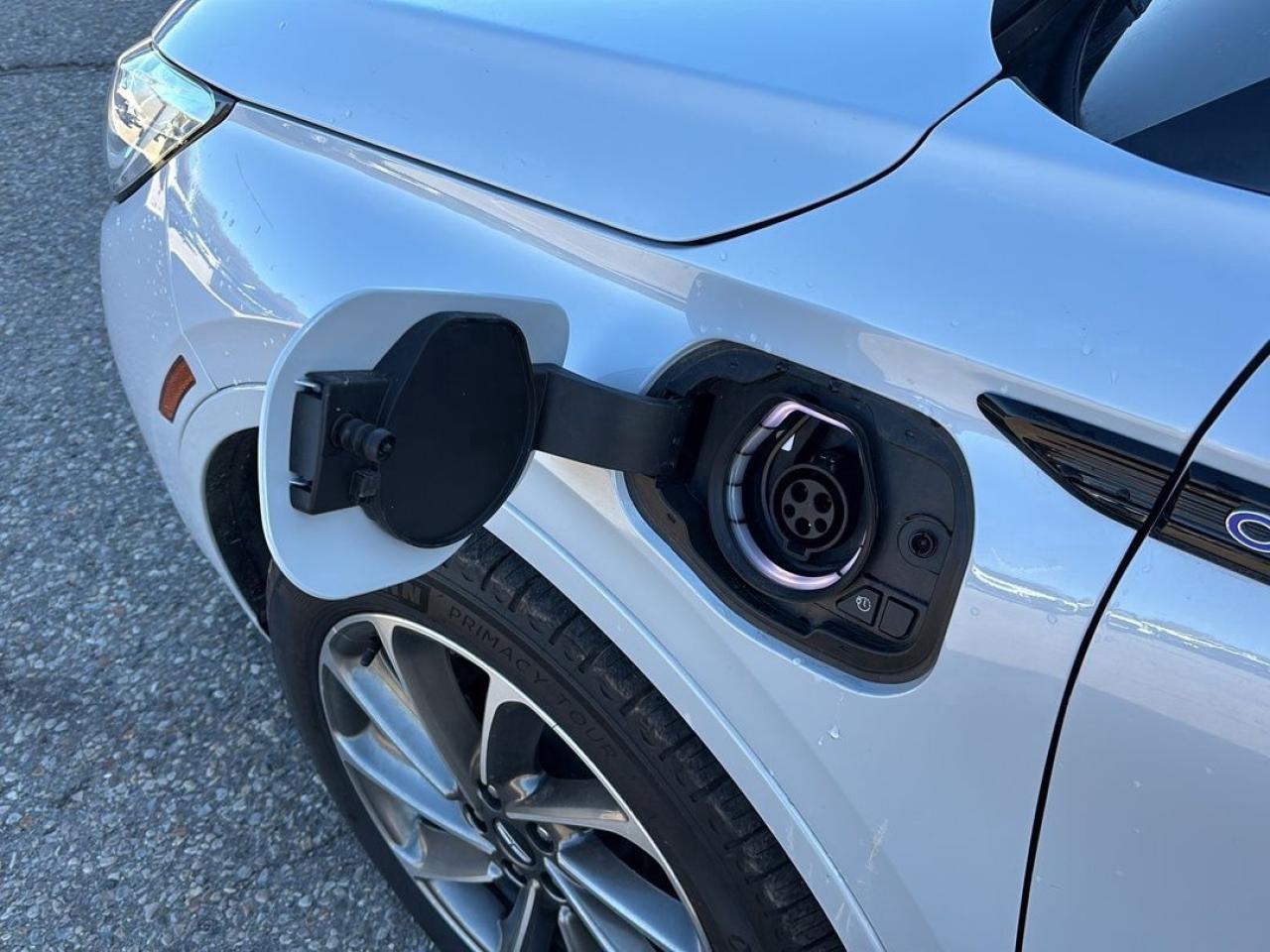 2025 Lincoln Corsair GT, AWD, 2.5L HYBRID,LEATHER, MOONROOD, 360-CAMERA Photo