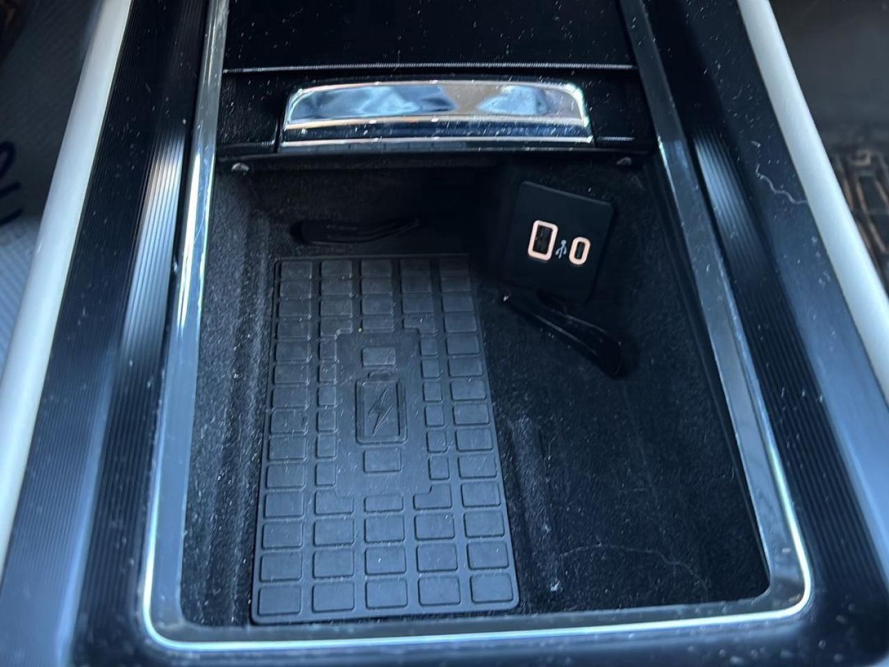 2025 Lincoln Corsair GT, AWD, 2.5L HYBRID,LEATHER, MOONROOD, 360-CAMERA Photo