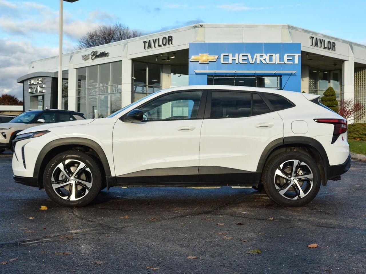 2024 Chevrolet Trax 1RS Photo2