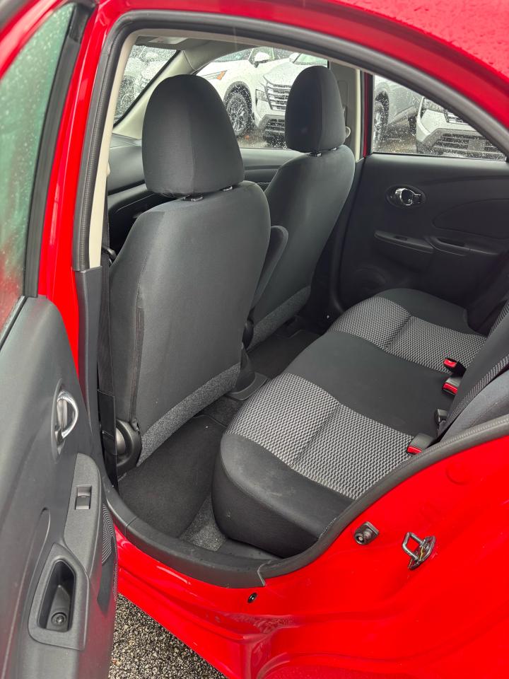 2019 Nissan Micra SV Photo11