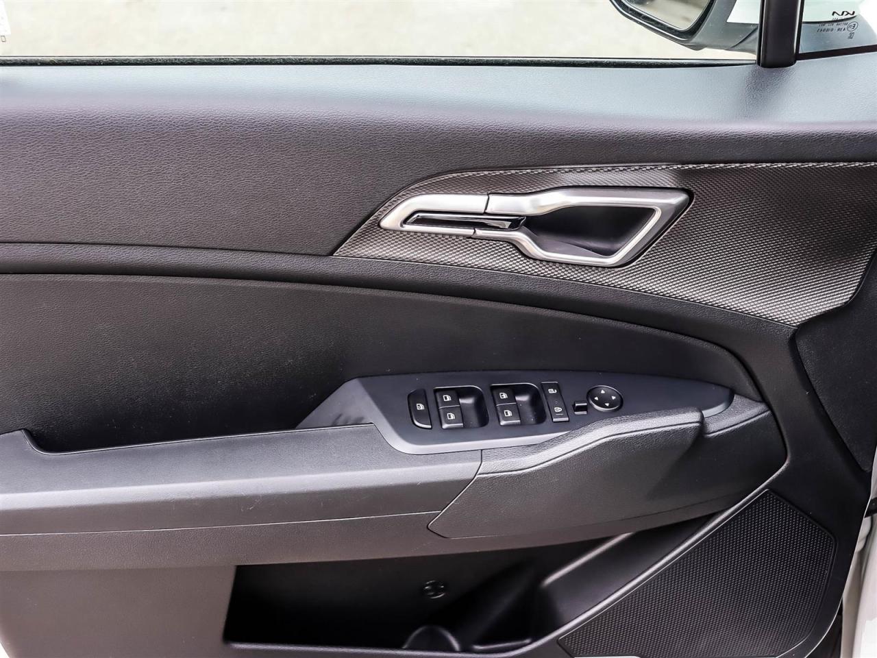 2023 Kia Sportage LX Photo4