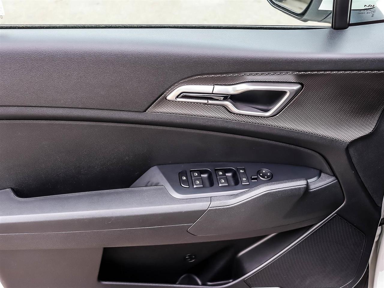 2023 Kia Sportage LX Photo