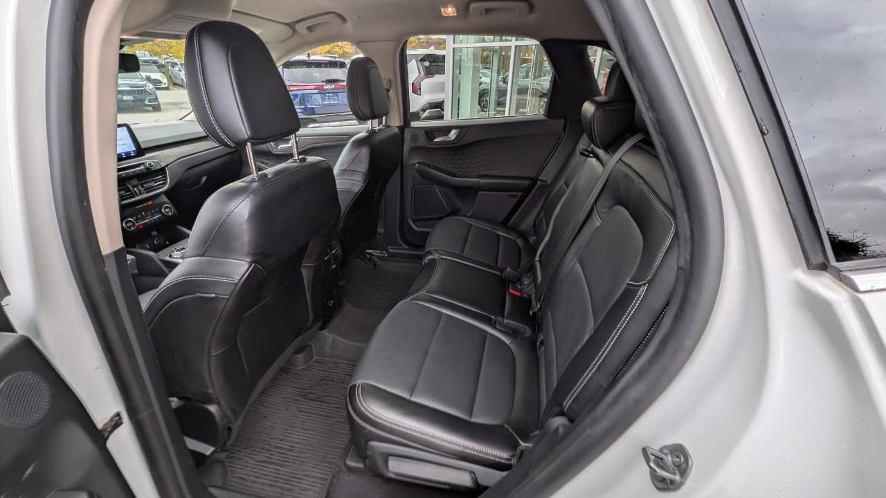 2020 Ford Escape TITANIUM HYBRID AWD Photo