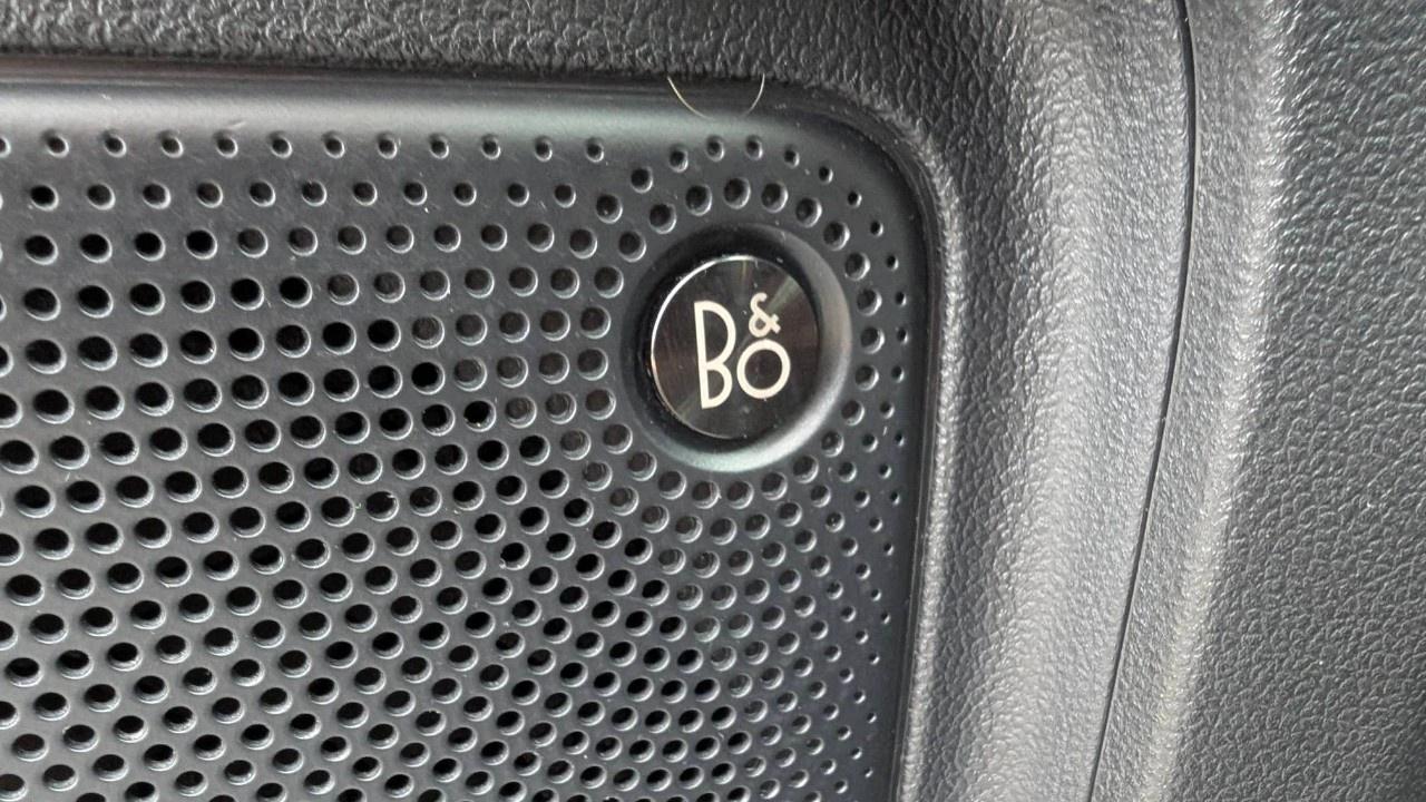 2020 Ford Escape TITANIUM HYBRID AWD Photo