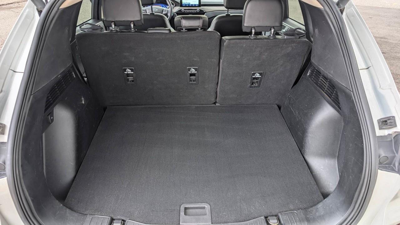 2020 Ford Escape TITANIUM HYBRID AWD Photo