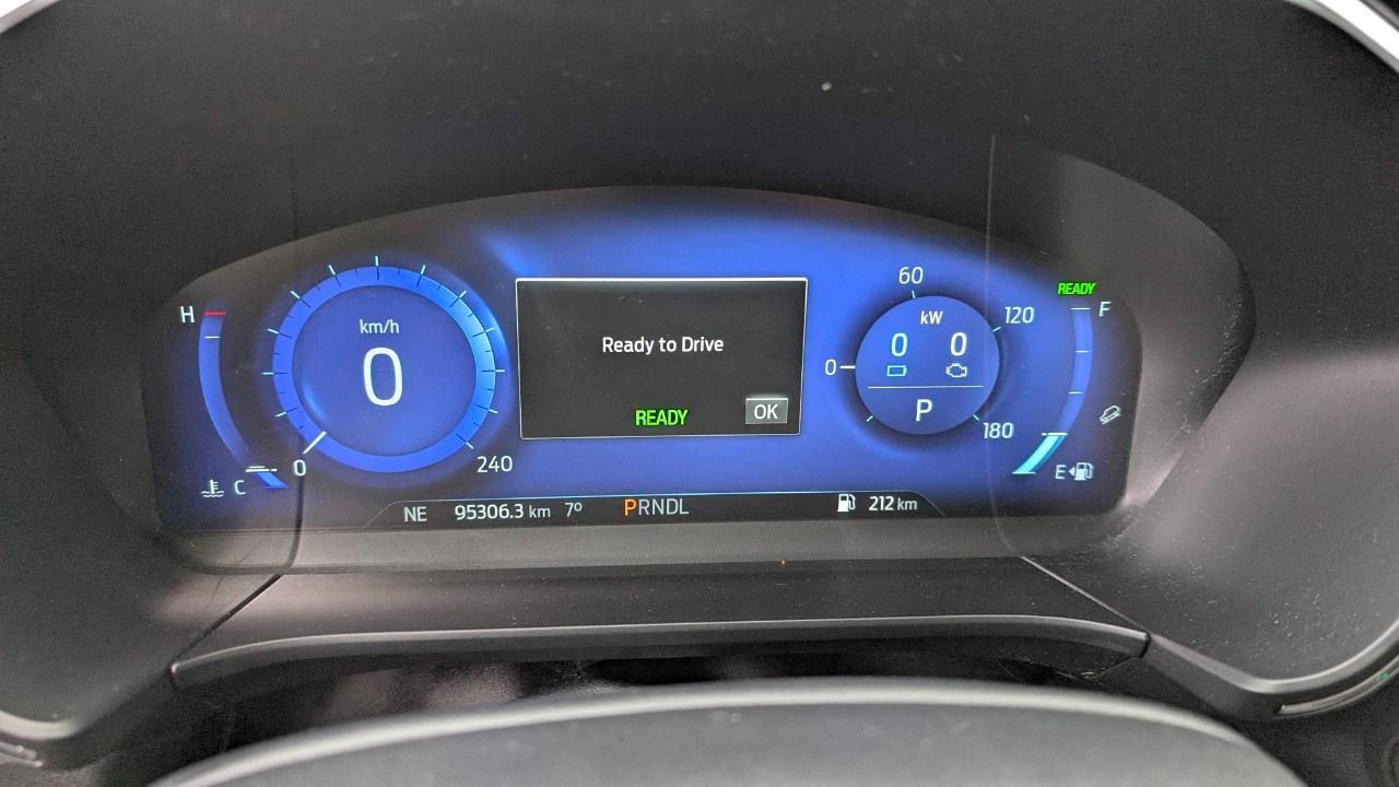 2020 Ford Escape TITANIUM HYBRID AWD Photo