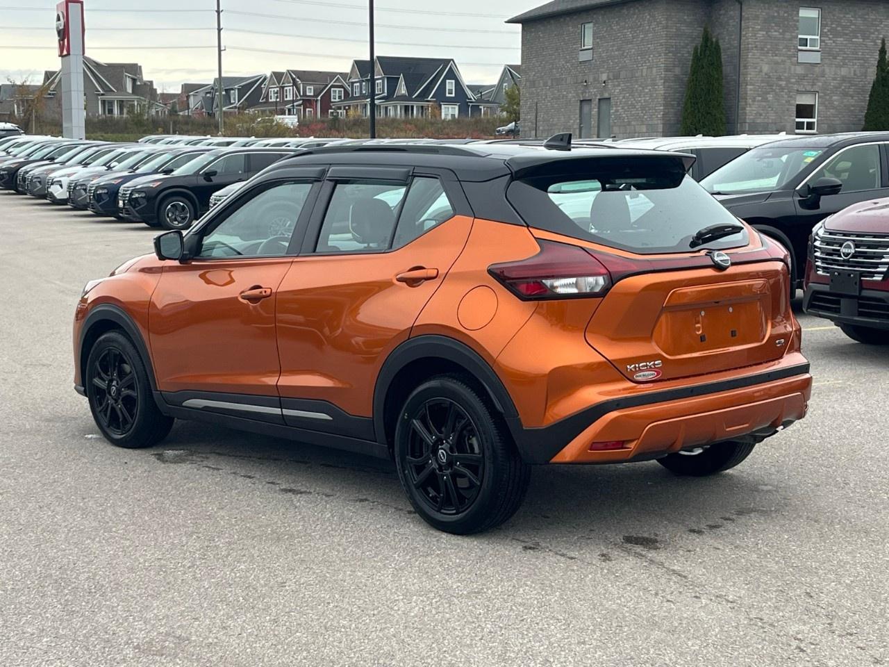2023 Nissan Kicks SR FWD Photo