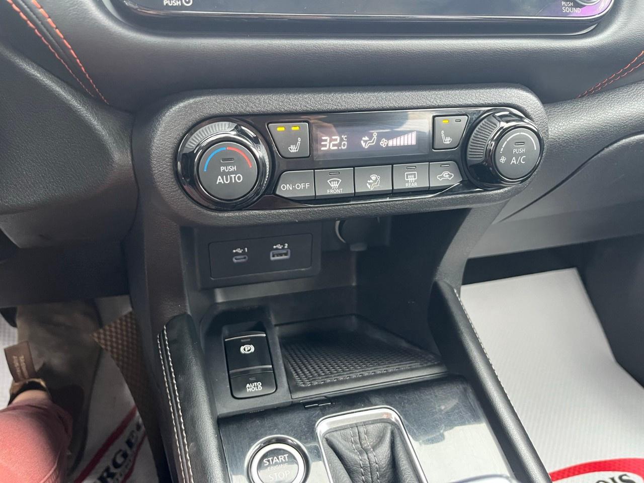 2023 Nissan Kicks SR FWD Photo