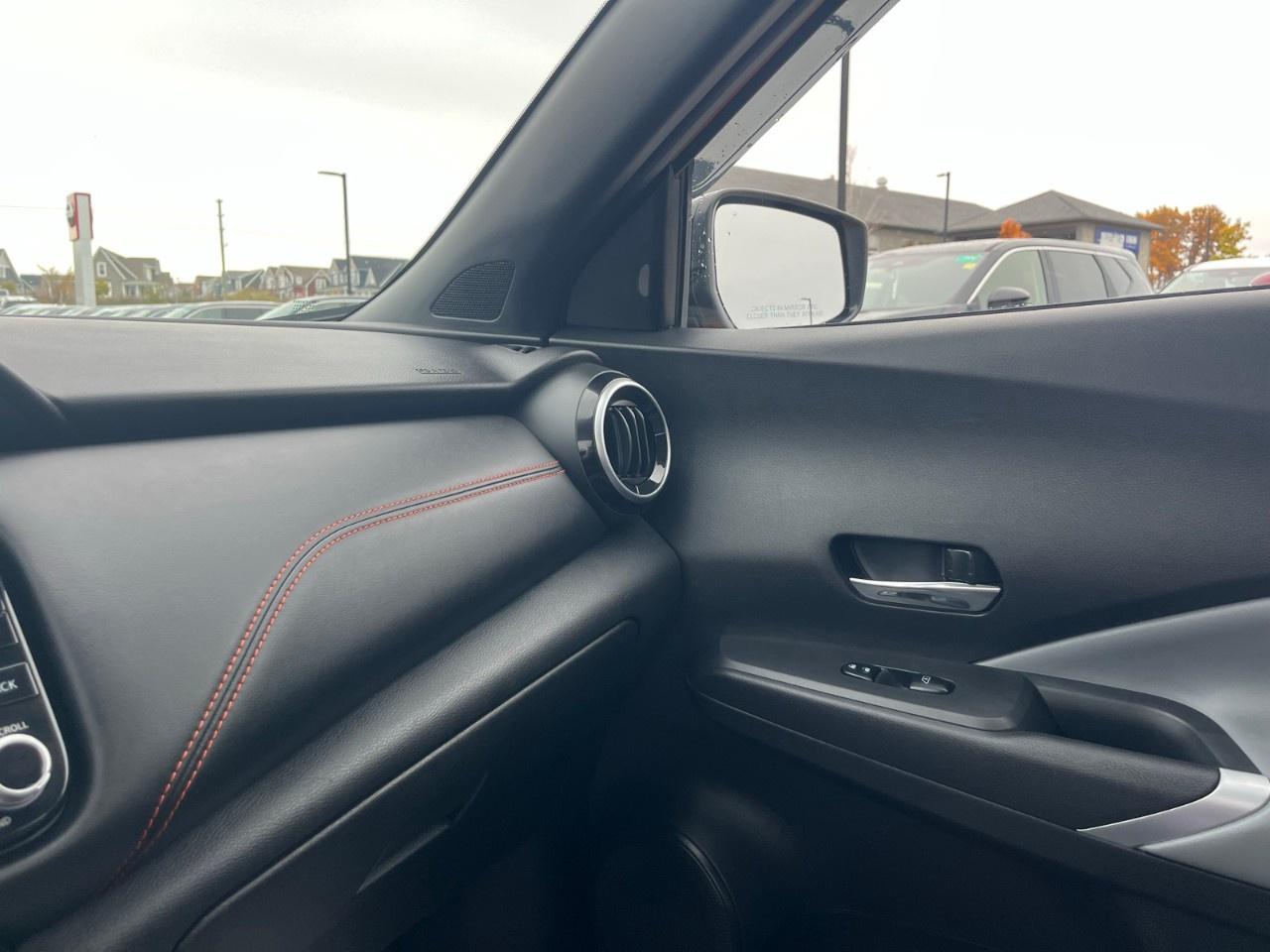 2023 Nissan Kicks SR FWD Photo