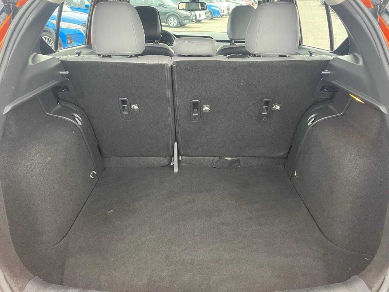 2023 Nissan Kicks SR FWD Photo