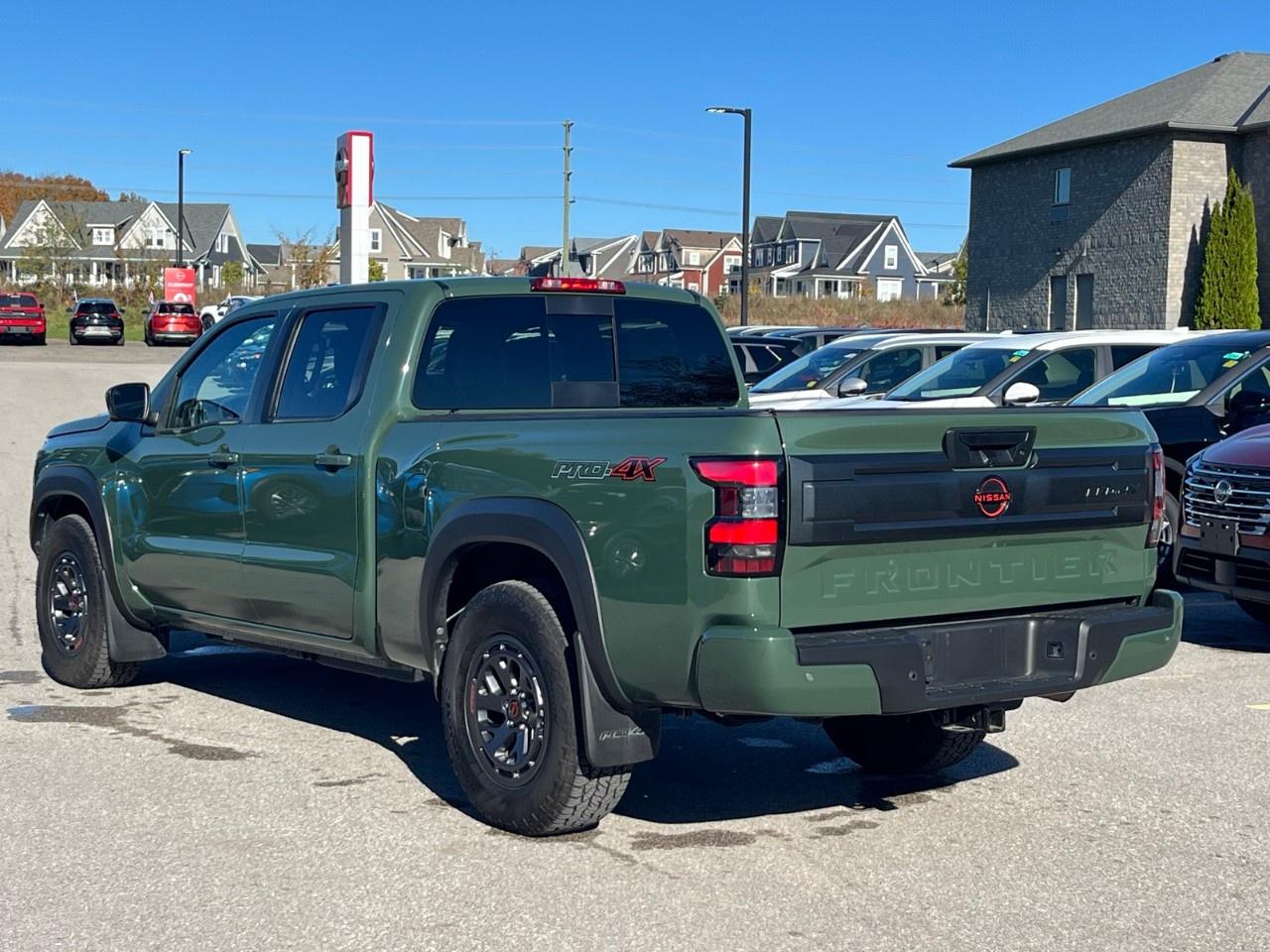 2025 Nissan Frontier Crew Cab 4x4 PRO-4X Photo